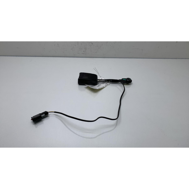 Attache ceinture avant droit CHEVROLET ORLANDO Photo n°3