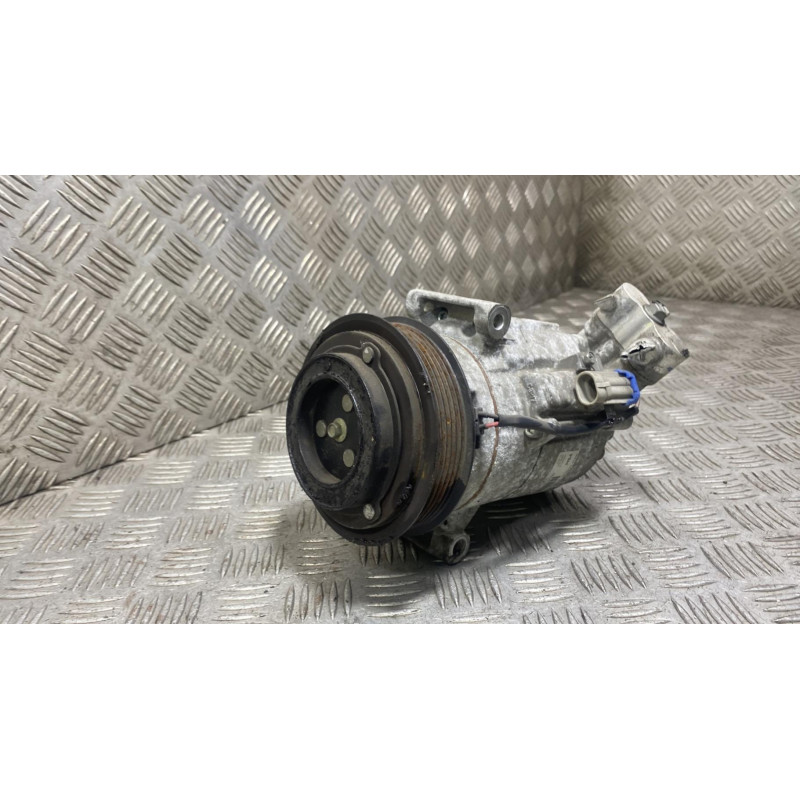 Compresseur clim CHEVROLET ORLANDO Photo n°4