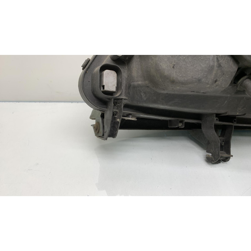 Optique avant principal droit (feux)(phare) OPEL ZAFIRA A Photo n°4