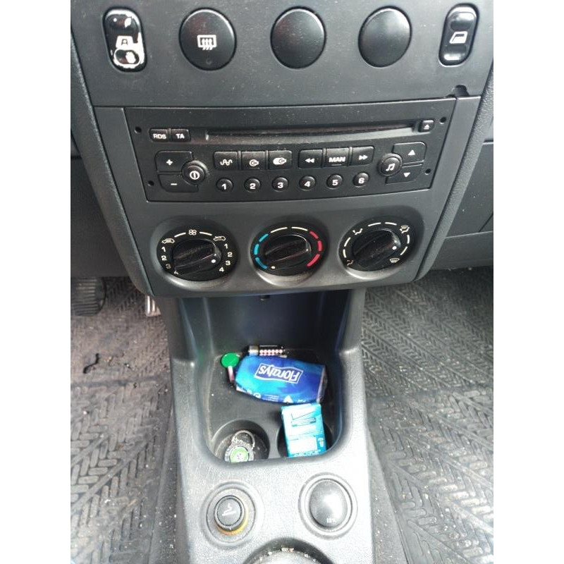 Bouton de warning CITROEN BERLINGO 1 Photo n°11
