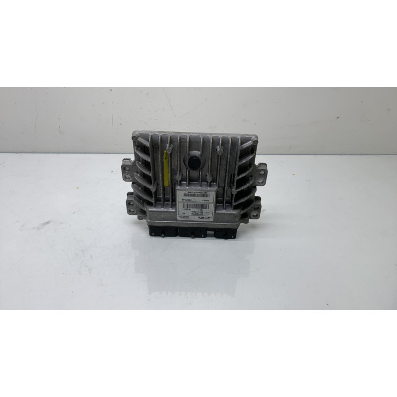 Calculateur moteur RENAULT CLIO 3 Photo n°2
