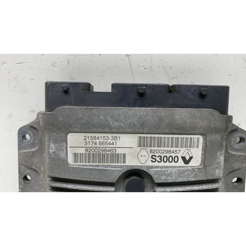Calculateur moteur RENAULT SCENIC 2 Photo n°1