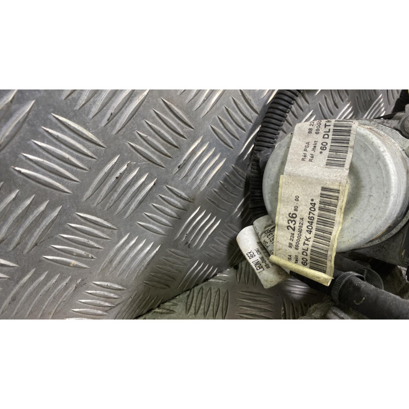 Cremaillere assistee CITROEN C4 CACTUS Photo n°4