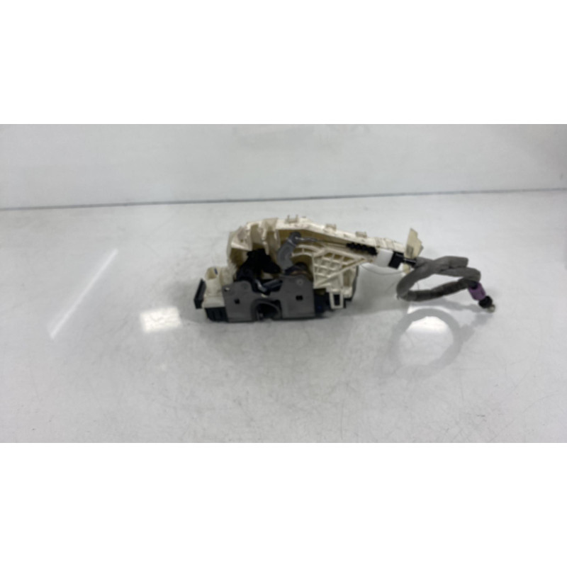 Serrure avant gauche MERCEDES CLASSE E 212 Photo n°1