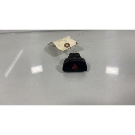 Bouton de warning NISSAN MICRA 4 Photo n°1