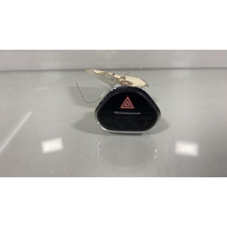 Bouton de warning OPEL CORSA E