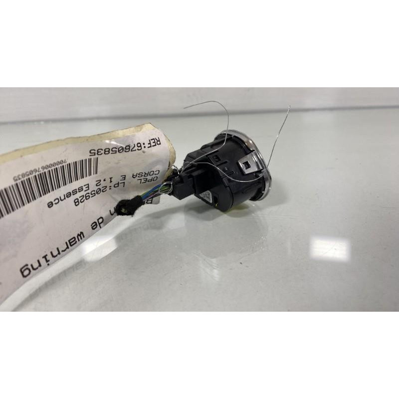 Bouton de warning OPEL CORSA E Photo n°3