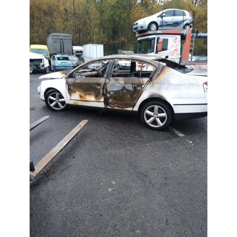 Renfort pare choc arriere (traverse) VOLKSWAGEN PASSAT 5 Photo n°8