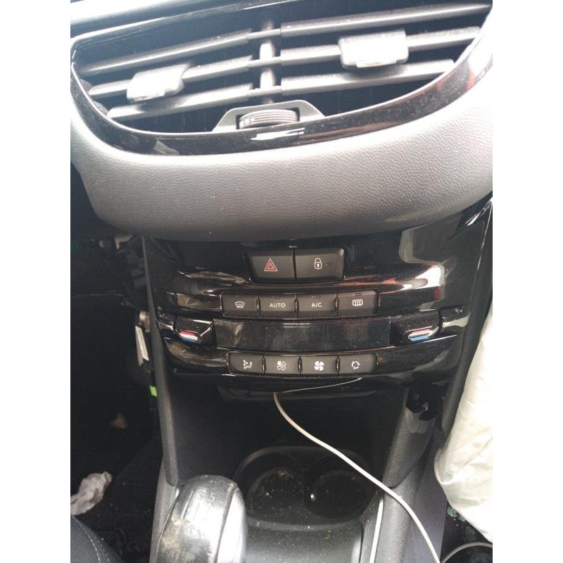 Amortisseur avant droit PEUGEOT 208 1 Photo n°13