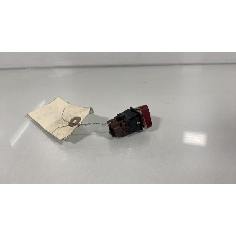 Bouton de warning PEUGEOT 607 Photo n°1