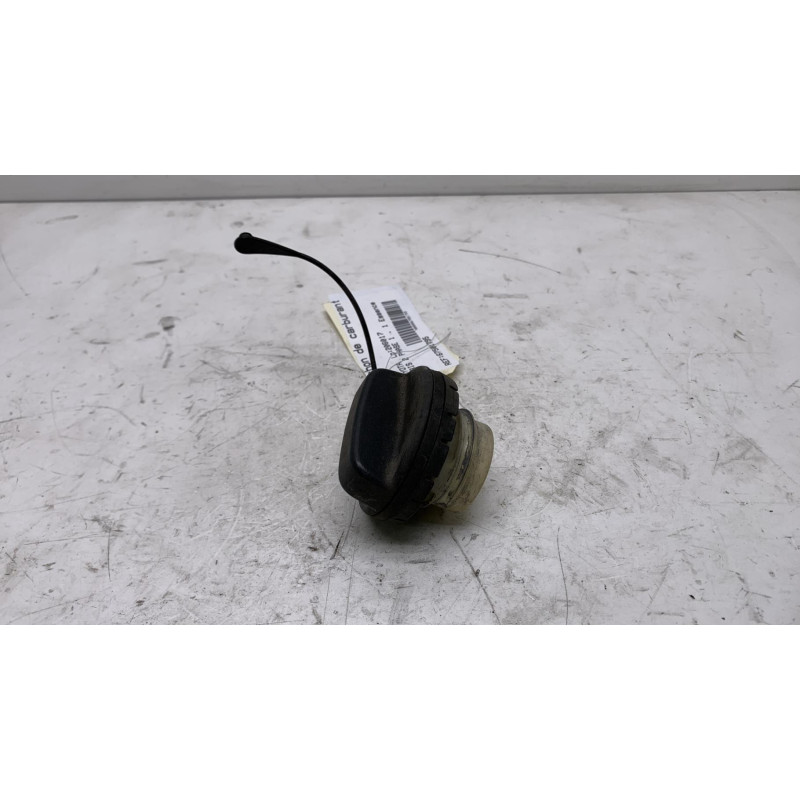 Bouchon de carburant TOYOTA YARIS 2 Photo n°2