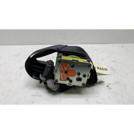 Pretensionneur de ceinture avant droit TOYOTA YARIS 2 Photo n°1
