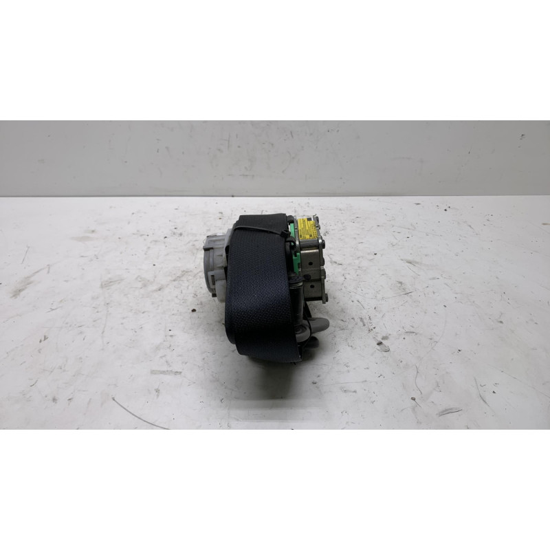 Pretensionneur de ceinture avant droit TOYOTA YARIS 2 Photo n°2