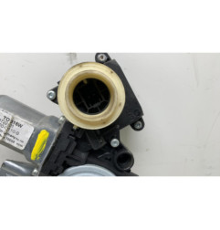 Leve vitre electrique avant gauche TOYOTA YARIS 2 Photo n°1
