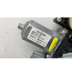 Leve vitre electrique avant gauche TOYOTA YARIS 2