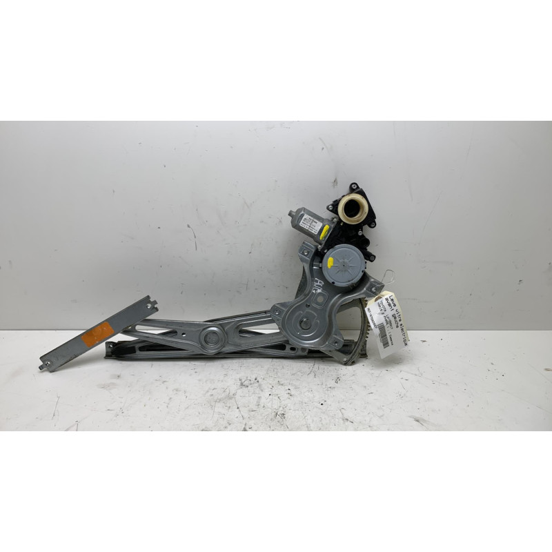 Leve vitre electrique avant gauche TOYOTA YARIS 2 Photo n°3