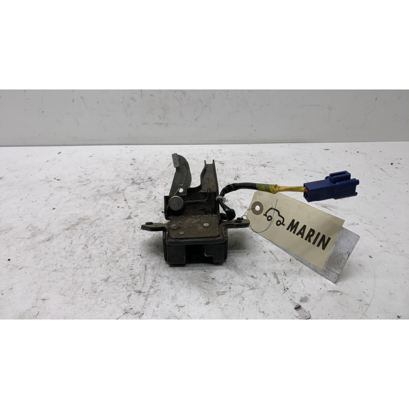 Serrure de coffre TOYOTA YARIS 2 Photo n°3