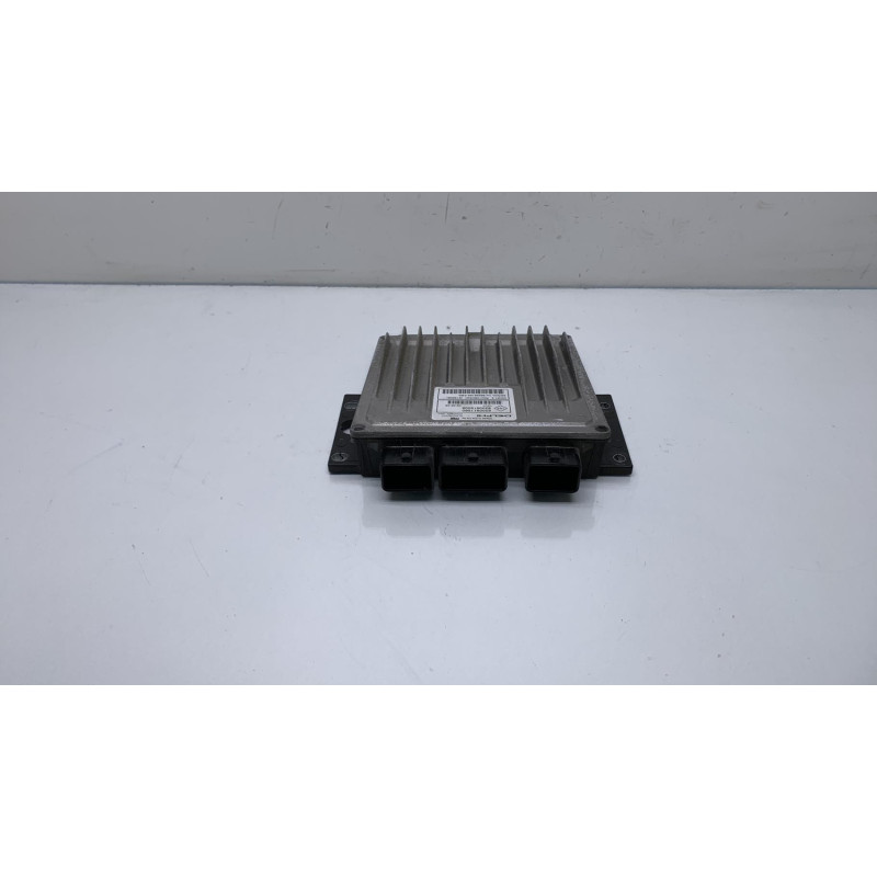 Calculateur moteur RENAULT CLIO 3 Photo n°3