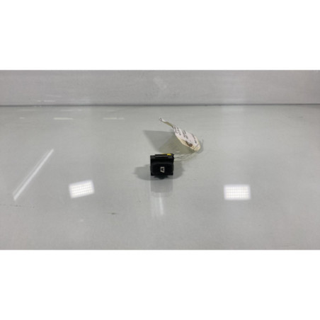 Interrupteur de leve vitre avant droit PEUGEOT 607