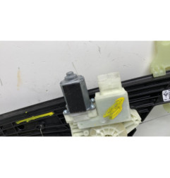 Leve vitre electrique avant droit RENAULT CLIO 5 Photo n°1