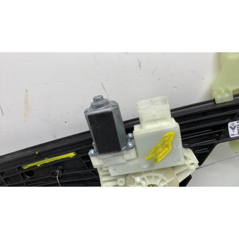 Leve vitre electrique avant droit RENAULT CLIO 5 Photo n°1