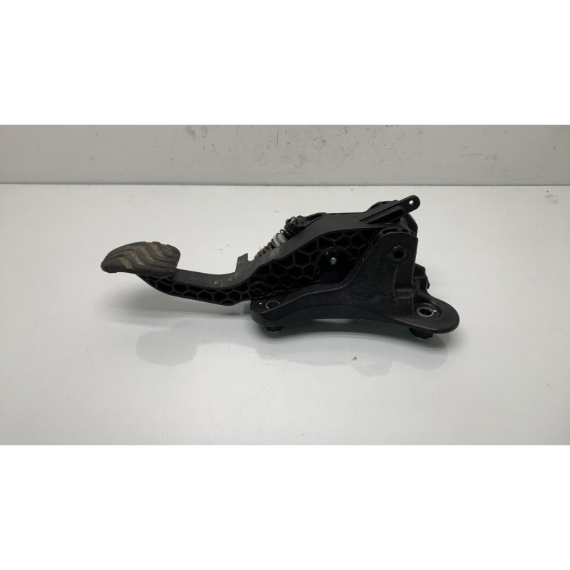 Pedale d'embrayage RENAULT CLIO 5 Photo n°2