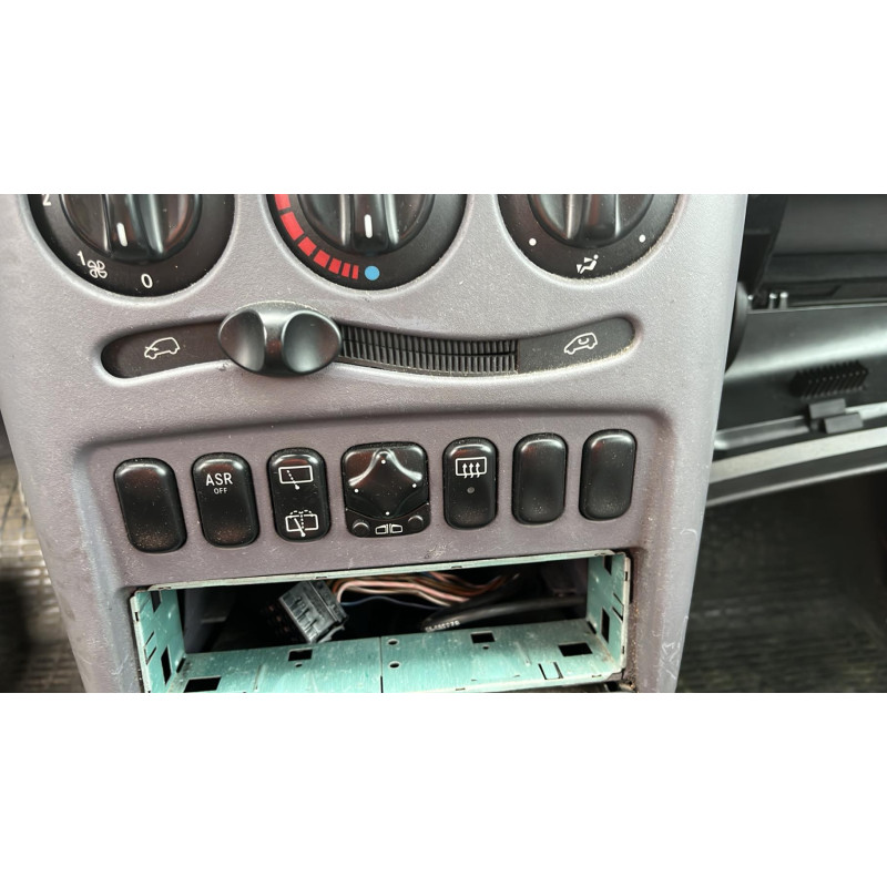 Retroviseur gauche MERCEDES CLASSE A 168 Photo n°14