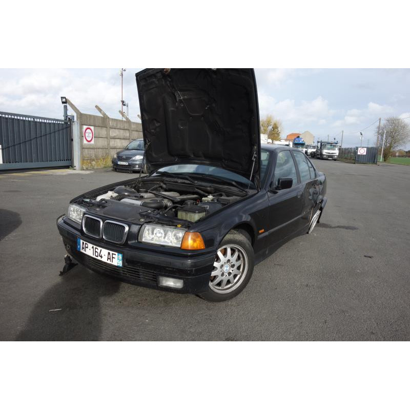 Optique avant secondaire gauche (feux)(clignotant) BMW SERIE 3 E36 Photo n°4