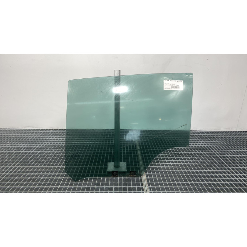 Vitre arriere gauche RENAULT CLIO 4 Photo n°1