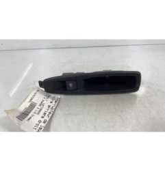 Interrupteur de leve vitre arriere droit RENAULT CLIO 4