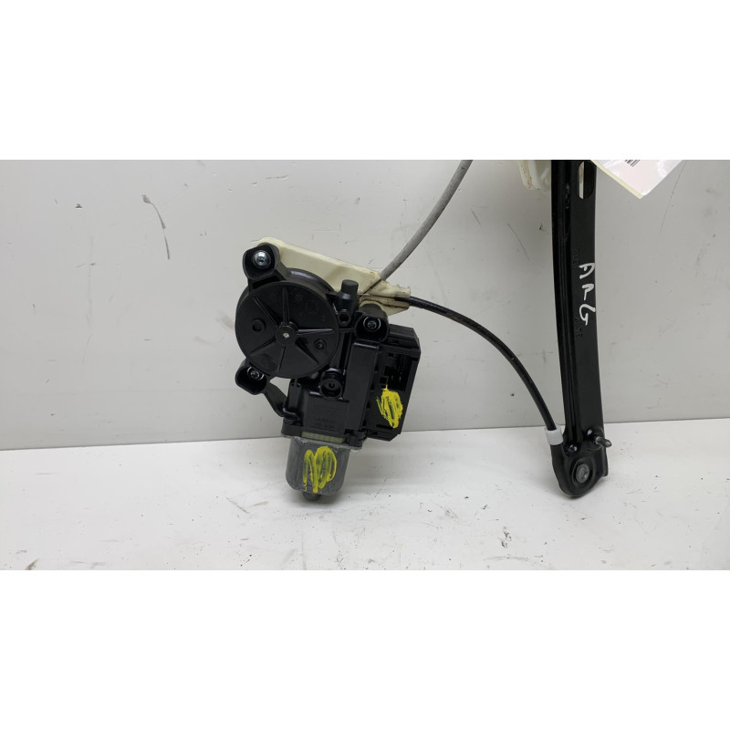Leve vitre electrique arriere gauche VOLKSWAGEN POLO 5 Photo n°3