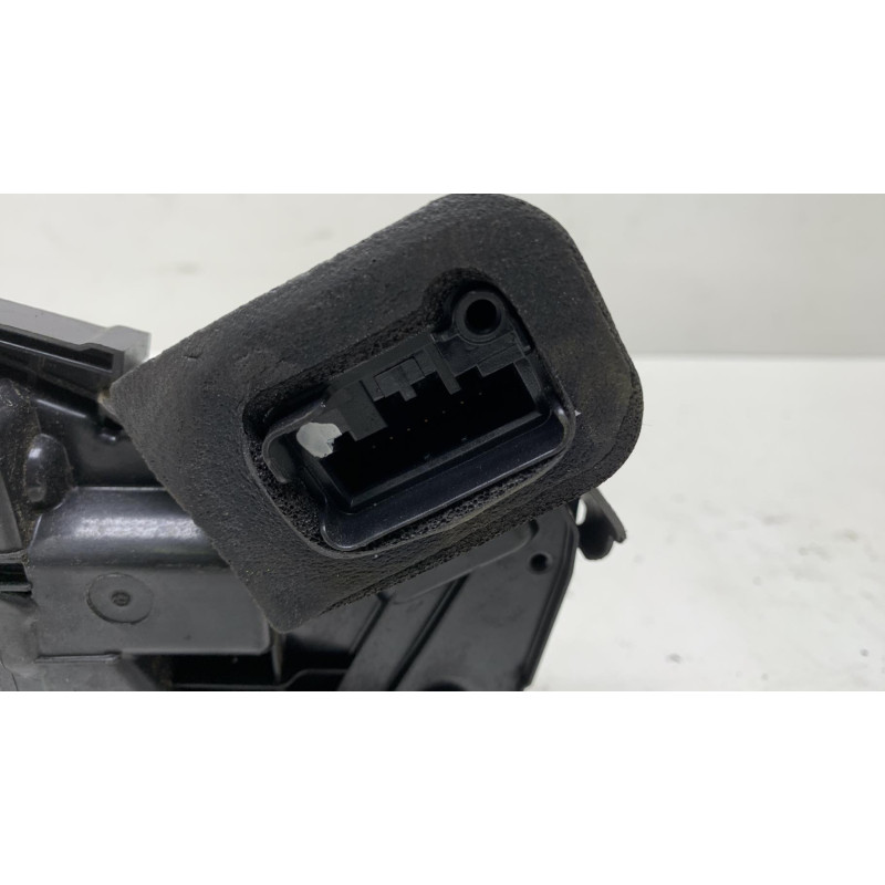Serrure arriere droit VOLKSWAGEN POLO 5 Photo n°1