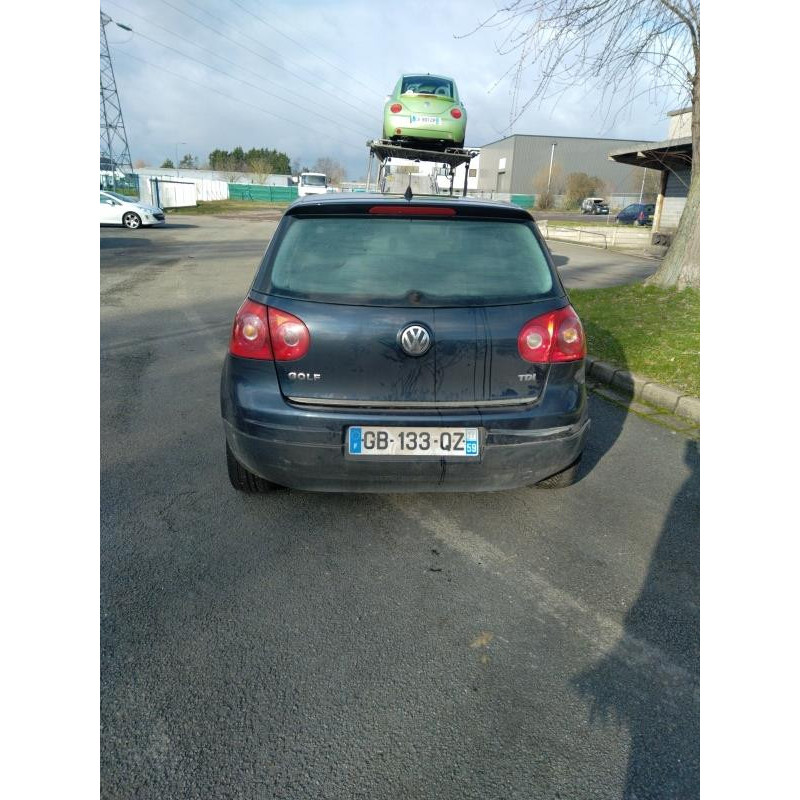 Feu arriere secondaire droit (feux) VOLKSWAGEN GOLF 5 Photo n°11
