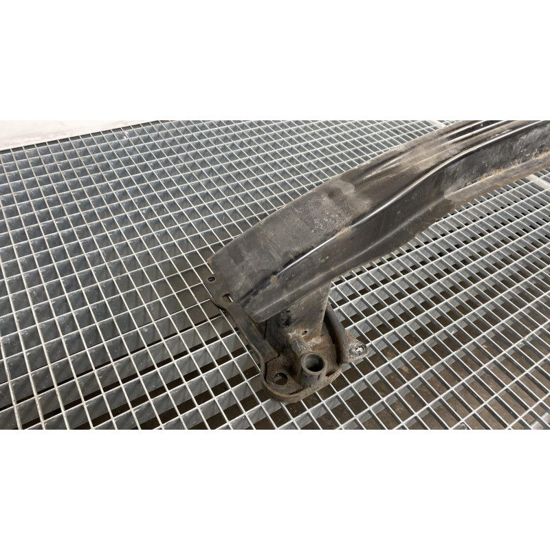 Renfort pare choc avant (traverse) VOLKSWAGEN GOLF 5 Photo n°2