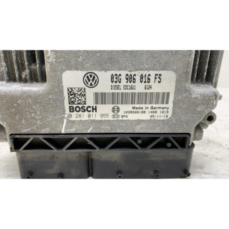 Calculateur moteur VOLKSWAGEN GOLF 5 Photo n°1