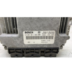 Calculateur moteur RENAULT LAGUNA 2 Photo n°1