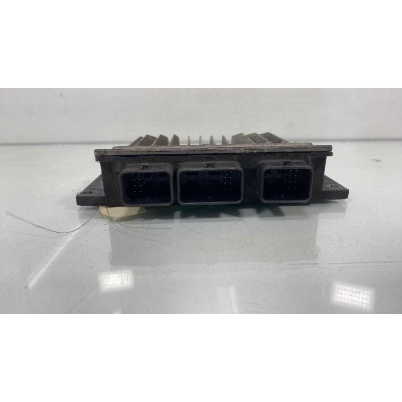 Calculateur moteur RENAULT CLIO 3 Photo n°3