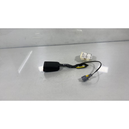 Attache ceinture avant droit PEUGEOT 208 1