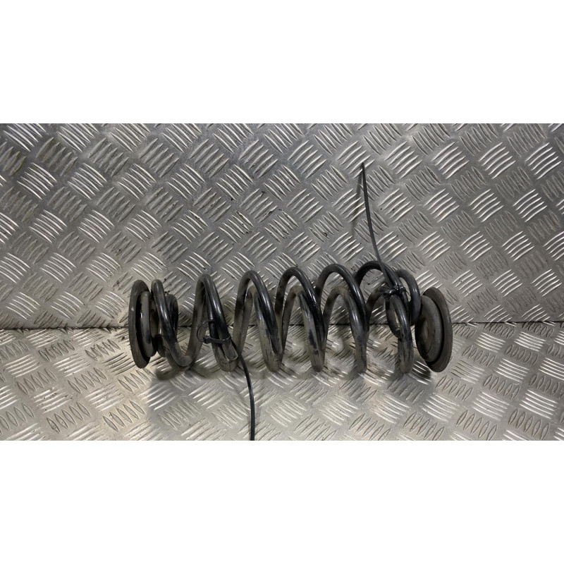 Ressort de suspension arriere VOLKSWAGEN GOLF 7 Photo n°1