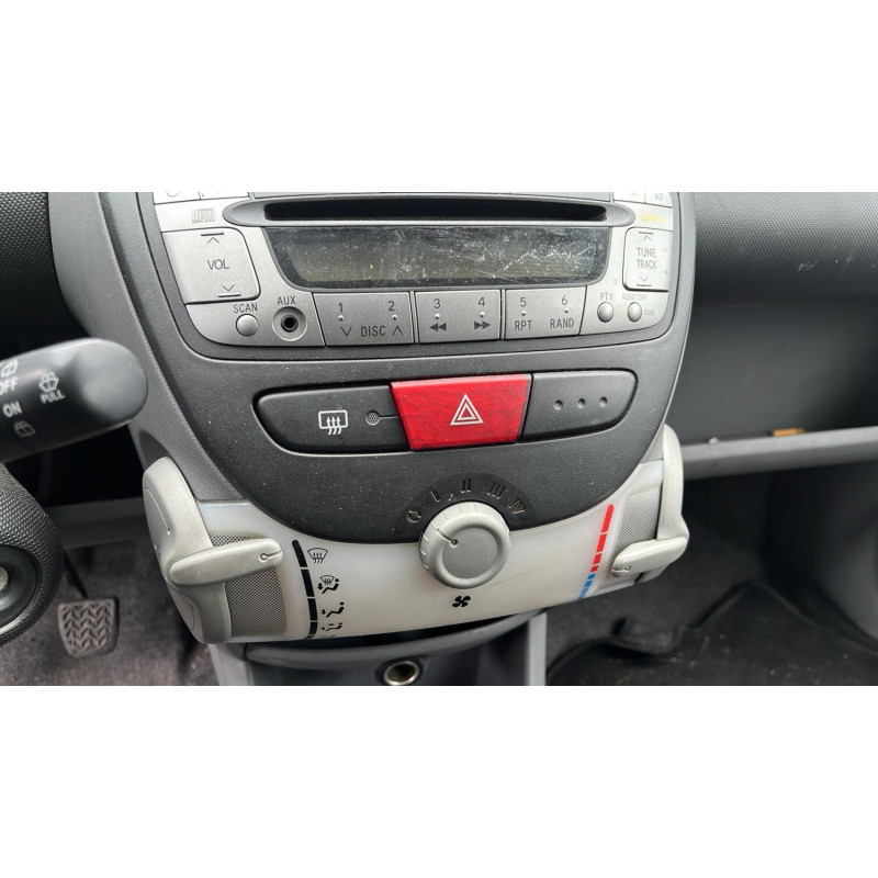 Leve vitre electrique avant gauche CITROEN C1 1 Photo n°14