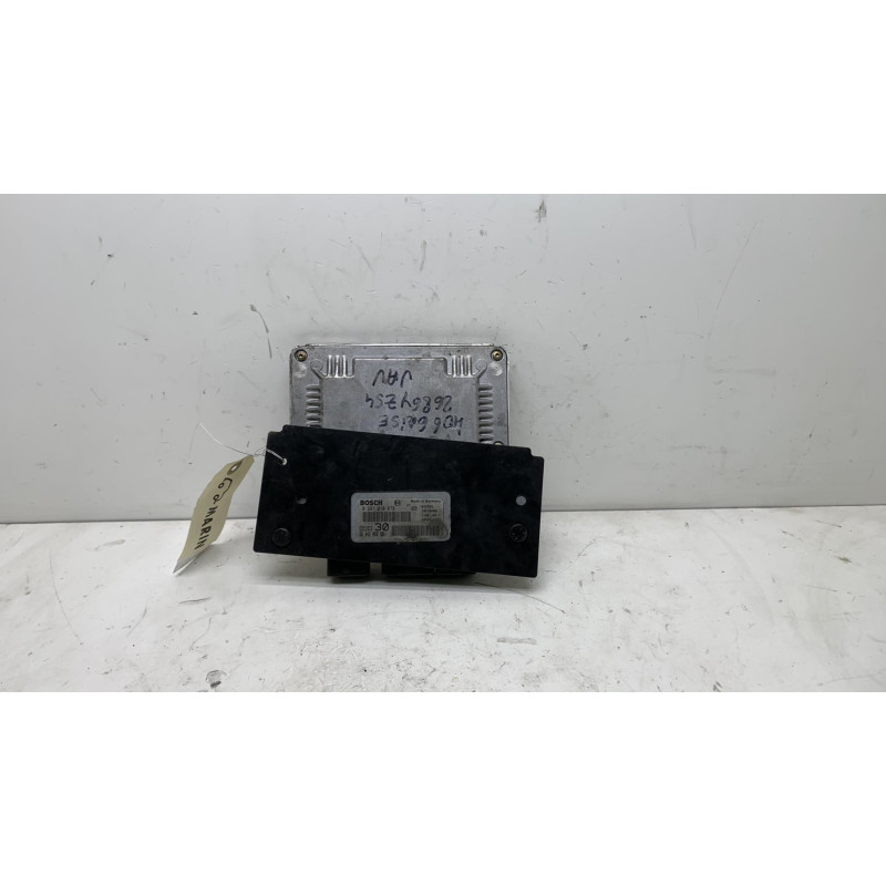 Calculateur moteur PEUGEOT 406 Photo n°2