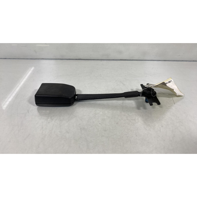 Attache ceinture avant gauche FORD FIESTA 5 Photo n°2