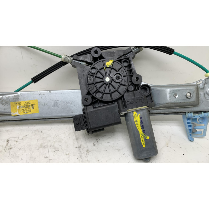 Leve vitre electrique avant gauche OPEL CORSA D Photo n°5