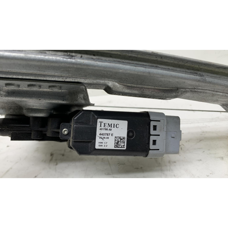 Leve vitre electrique avant droit PEUGEOT 207 Photo n°3