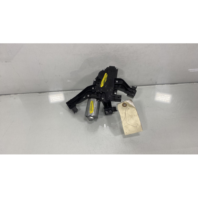 Moteur essuie glace arriere PEUGEOT 207 Photo n°3
