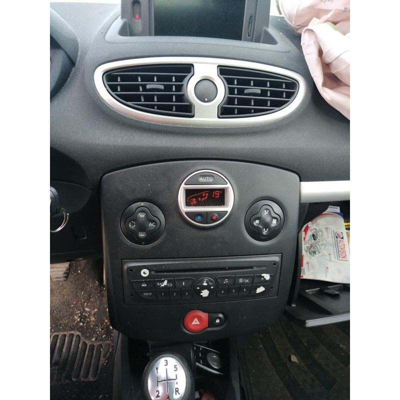 Pare boue arriere droit RENAULT CLIO 3 Photo n°5