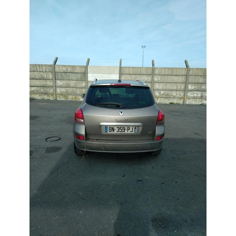 Pare boue arriere droit RENAULT CLIO 3 Photo n°9