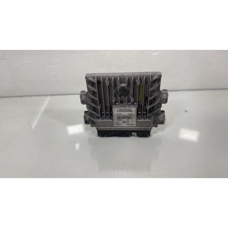 Calculateur moteur RENAULT CLIO 3 Photo n°2