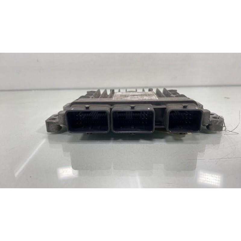 Calculateur moteur RENAULT CLIO 3 Photo n°3