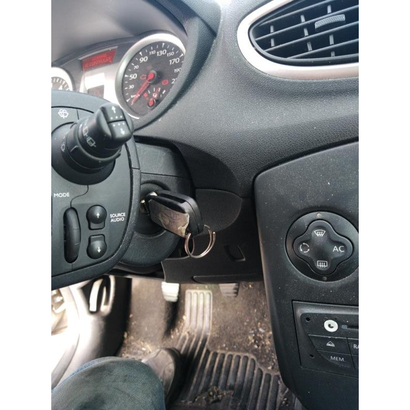 Calculateur moteur RENAULT CLIO 3 Photo n°6